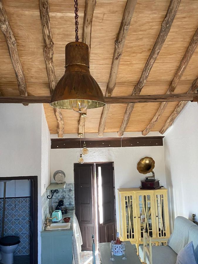 El Escondite De Martina, Aticos Romanticos Setenil De Las Bodegas Екстериор снимка